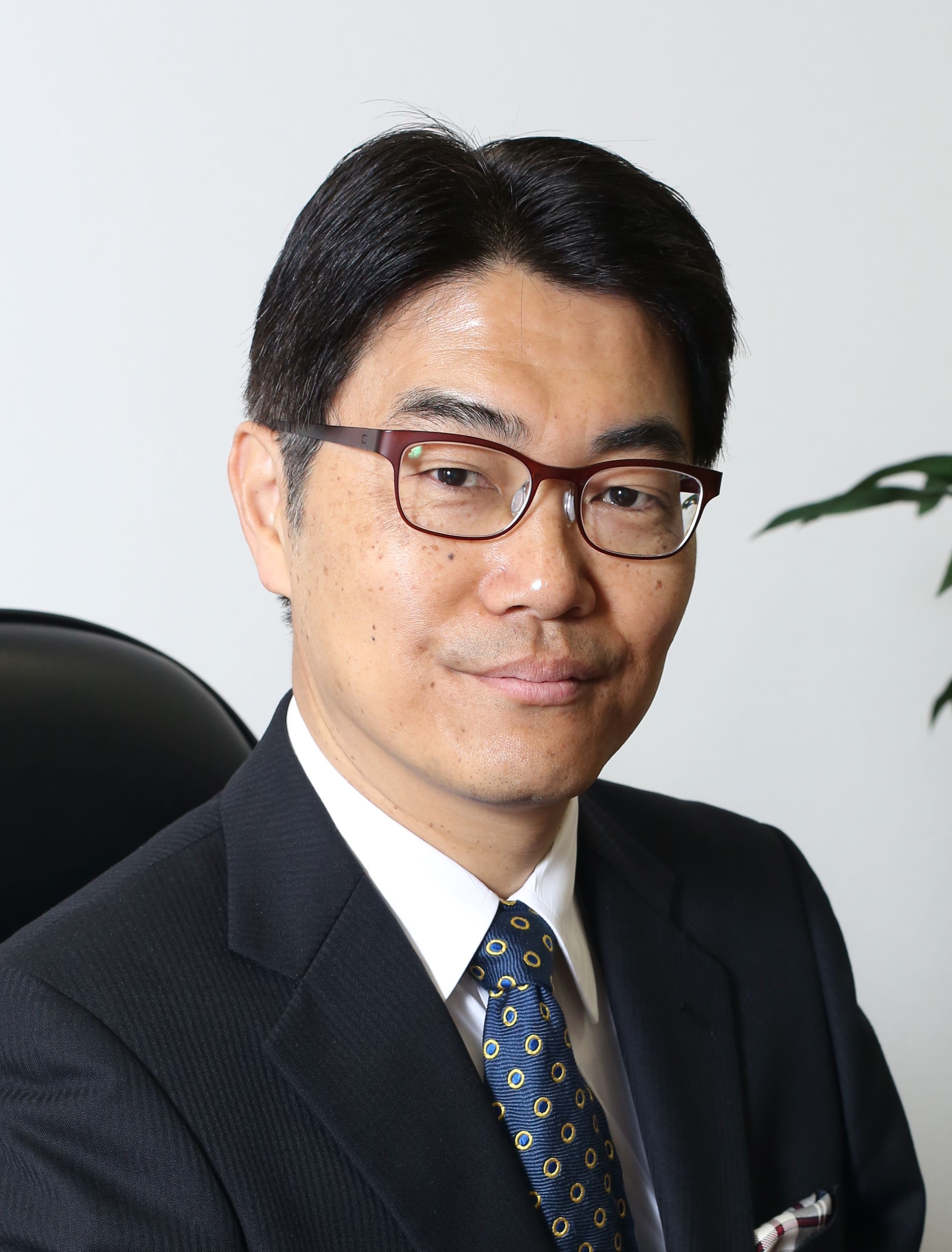 座間　正信氏