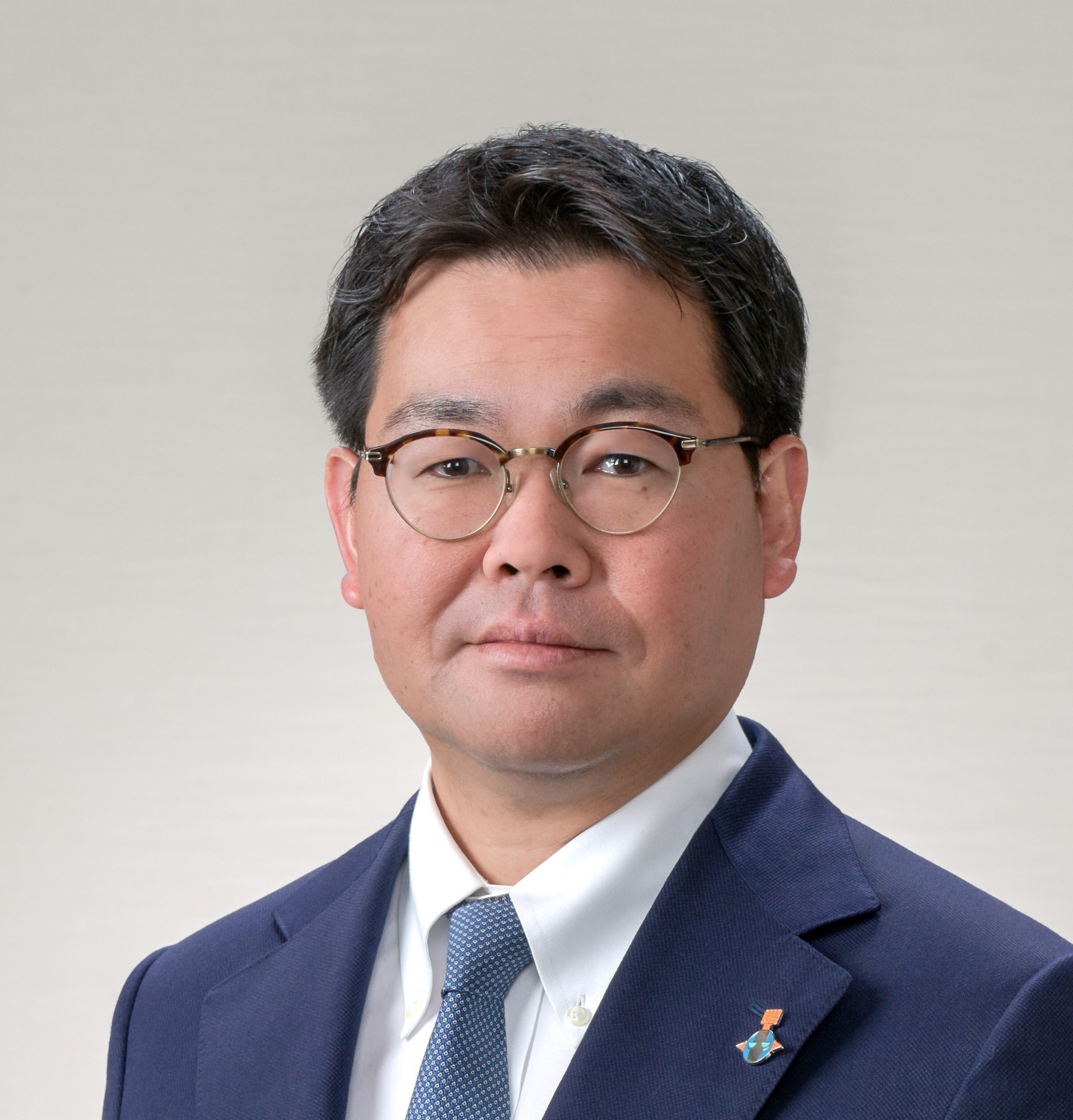 白坂一氏