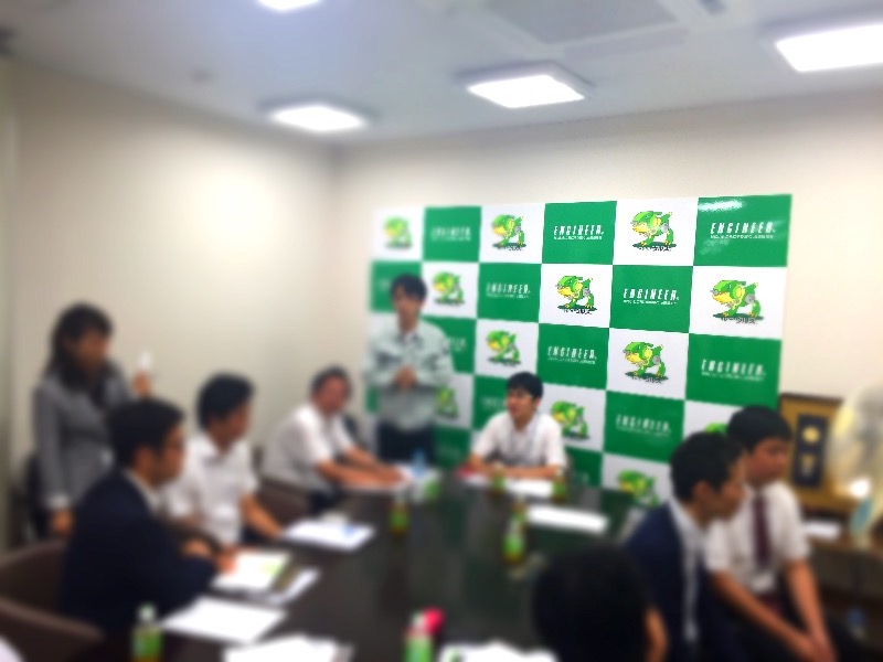 年齢も国も様々な懇親会